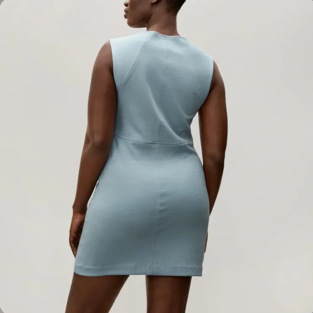 Everlane The 90s Mini Dress - Picture 3 of 10